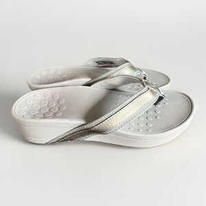 Vionic High Tide II Pewter Women’s Platform Sandal Size 6